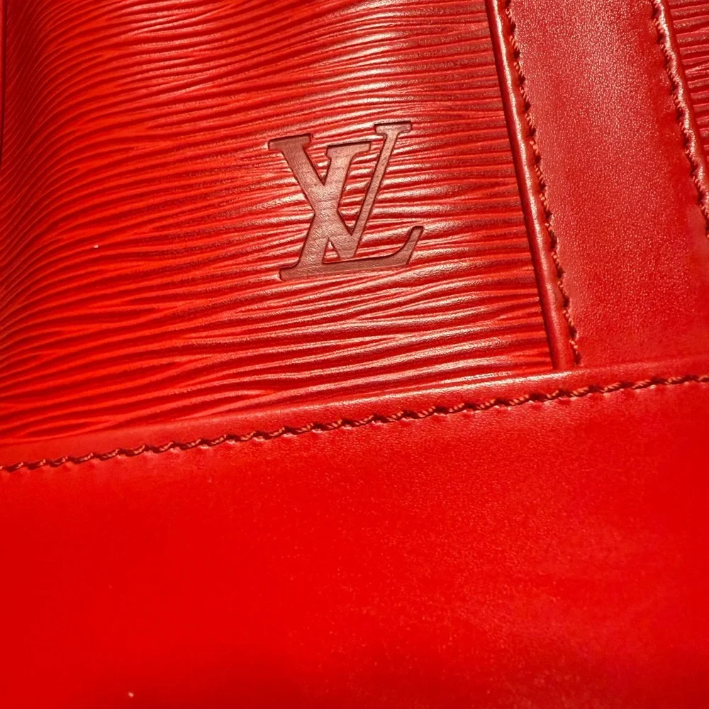 Louis Vuitton Vibrant Red Epi Leather Sling Bag - Picture 3 of 16